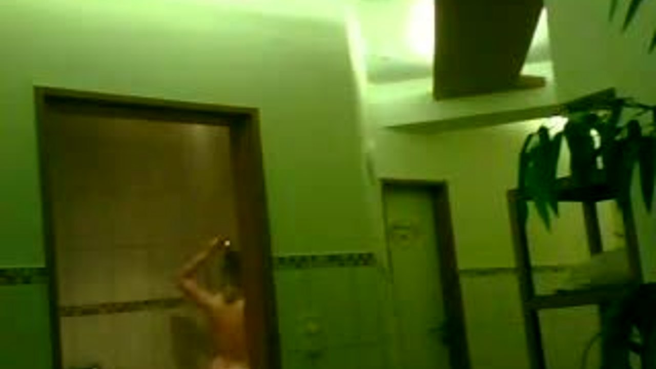 Câmera escondida na zona da sauna / TUBEV.SEX pt